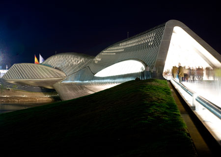 ZARAGOZA_BRIDGE_PAVILION