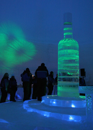 Snowvillage_icebar